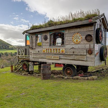 2 X Double Bed Glamping Wagon In Dalby Forest Scarborough Exteriér fotografie
